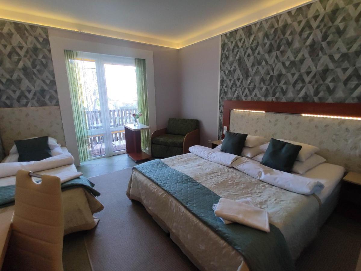 Ow Sargus Bed & Breakfast Wladyslawowo Exterior photo